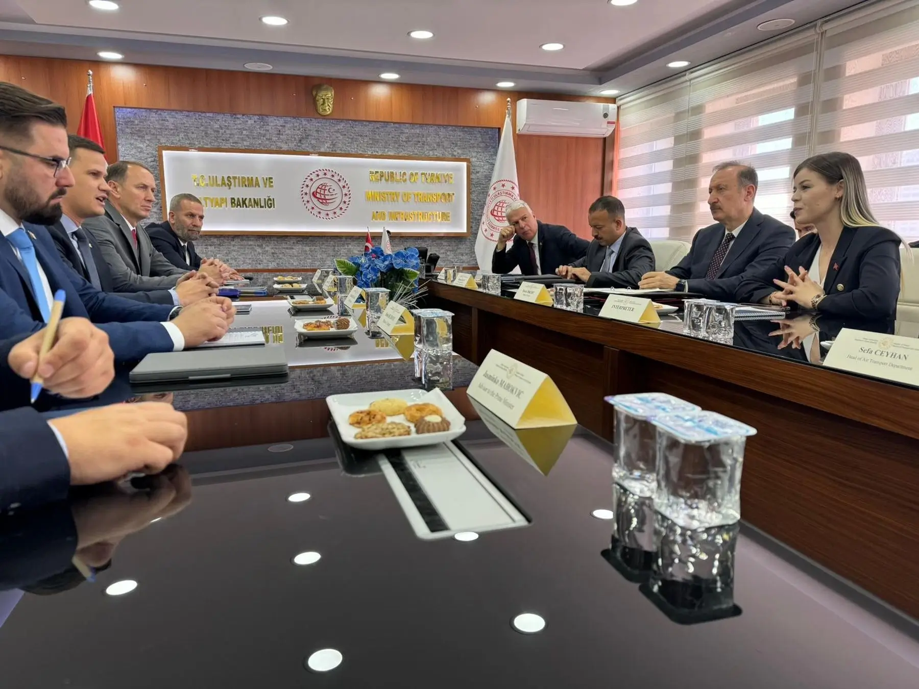 Premijer Halilagić iz Ankare: „Uspostavljamo nova partnerstva u interesu Međunarodnog aerodroma Tuzla“